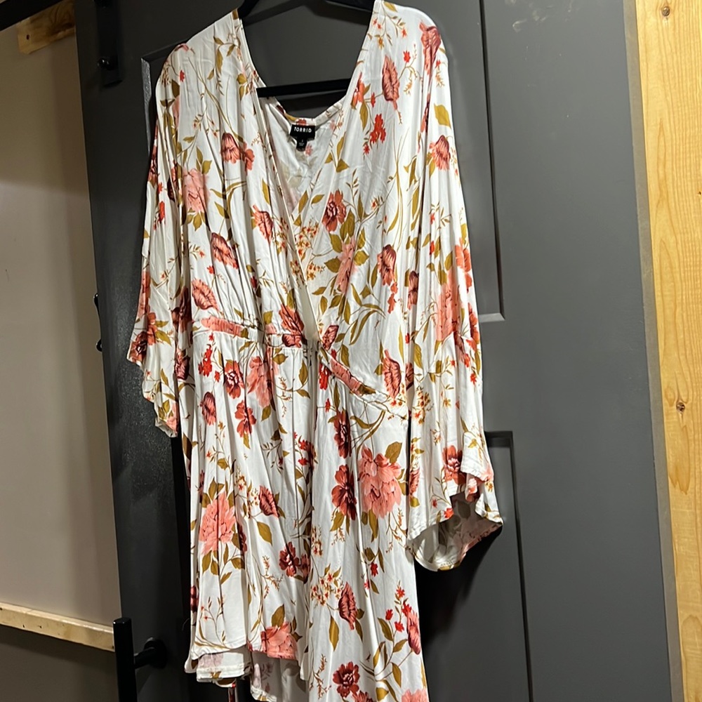 NWOT Torrid Babydoll Surplice Top, Size 3